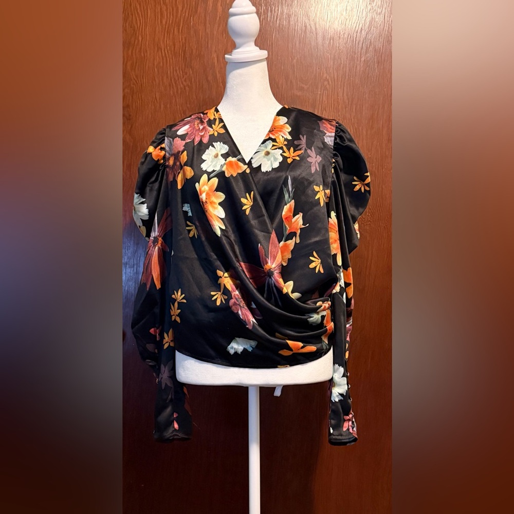 C/MEO Collective Black Floral Princess Sleeve wrap top Blouse size medium